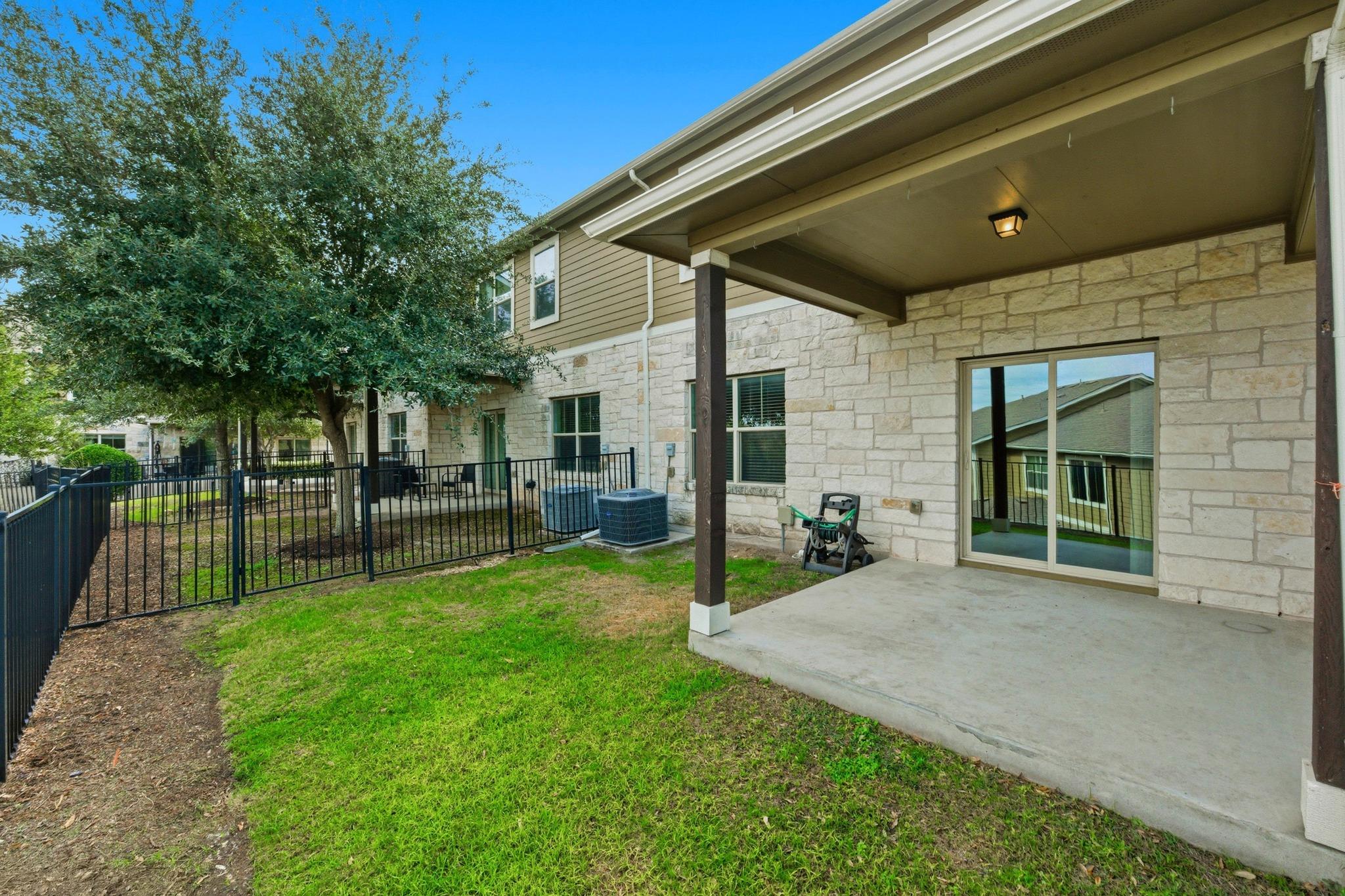 516 E Slaughter Ln # 2402, Austin, TX 78744