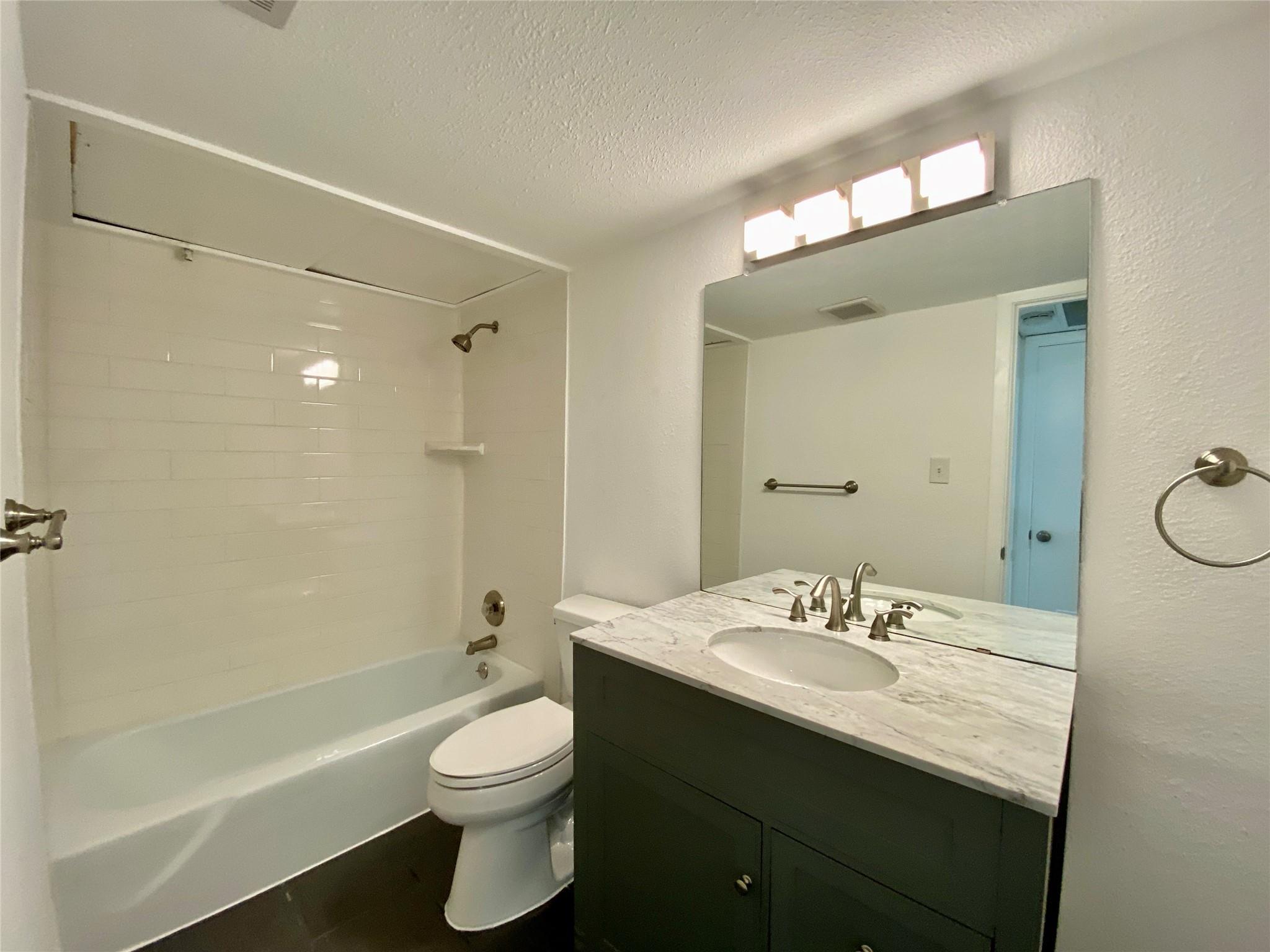 807 Blanco St # 304, Austin, TX 78703