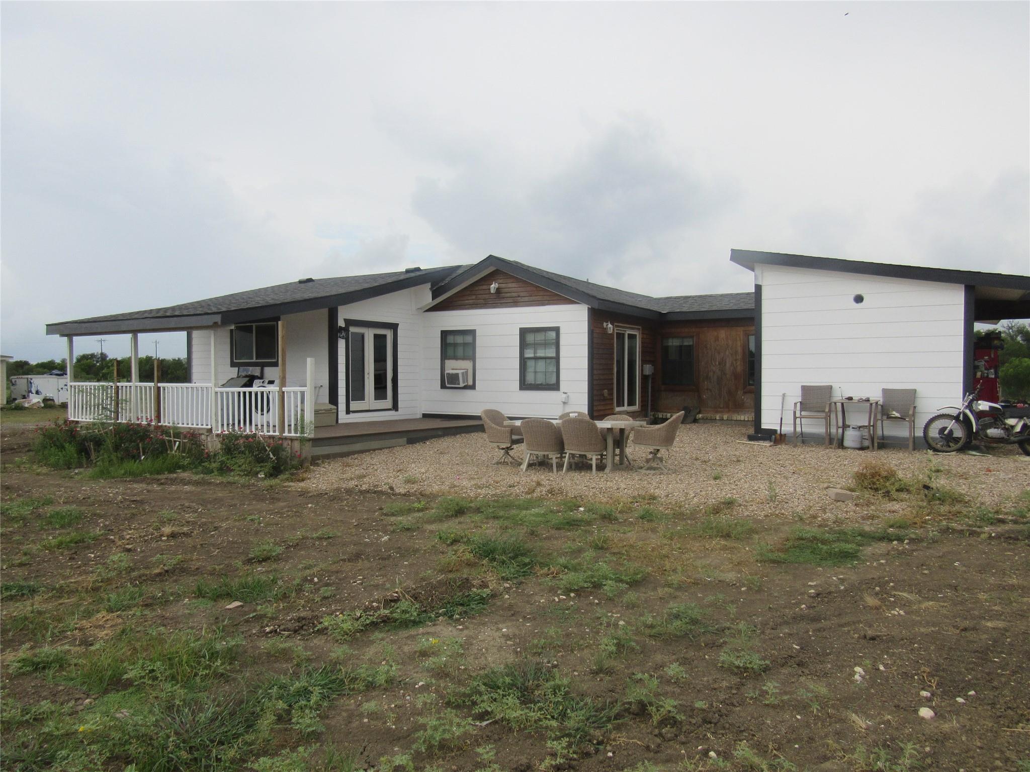 353 Littig Rd, Elgin, TX 78621