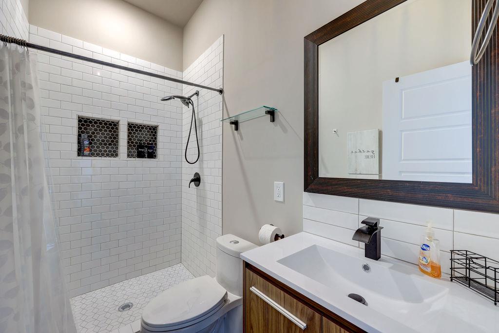 Lago Vista, TX 78645