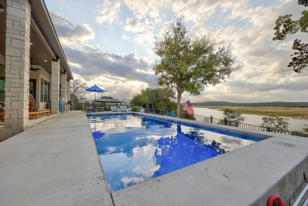 Lago Vista, TX 78645