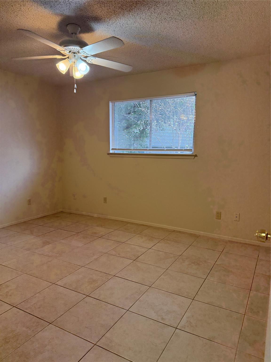 900 Sirocco Dr # B, Austin, TX 78745