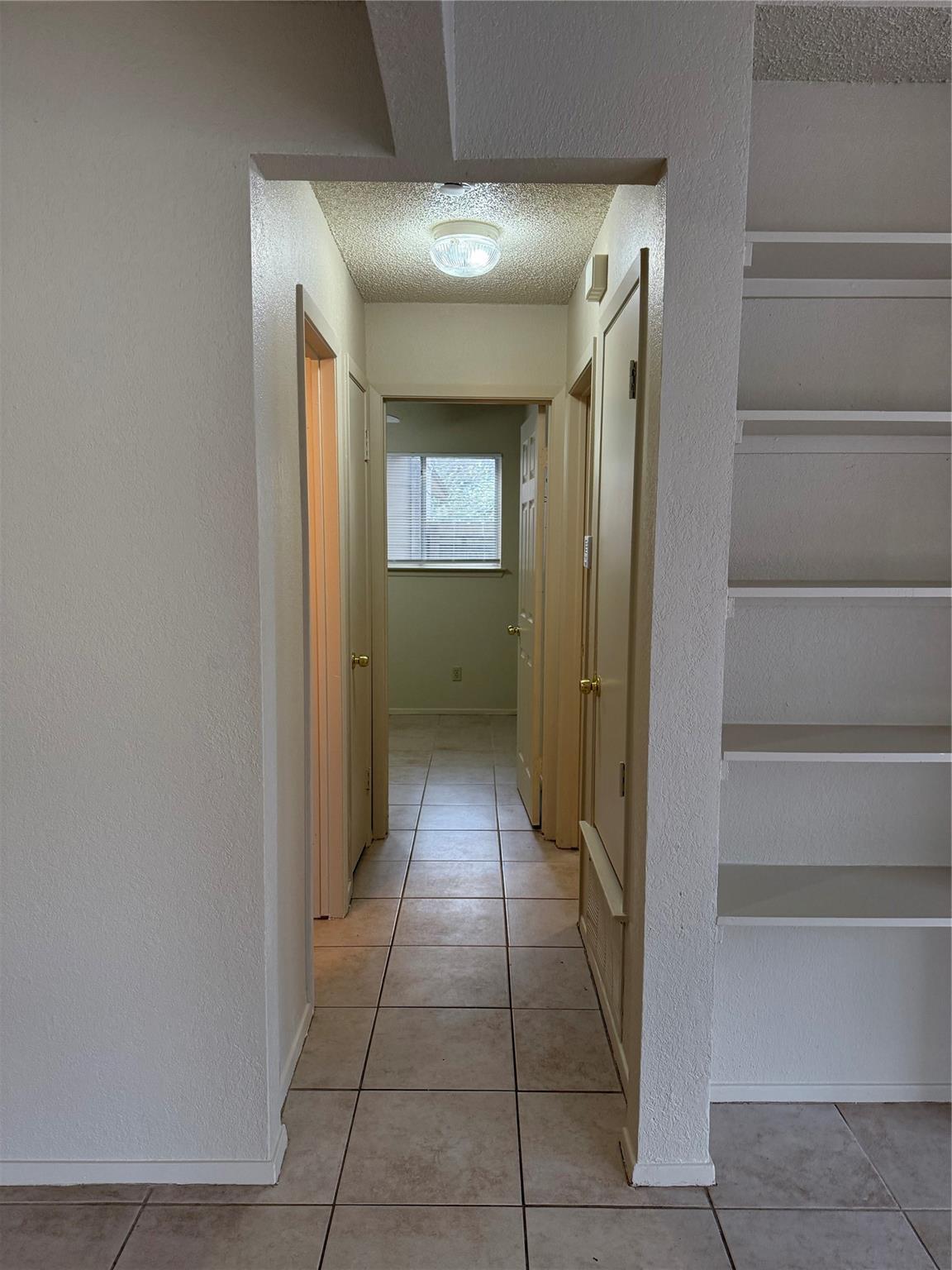 900 Sirocco Dr # B, Austin, TX 78745