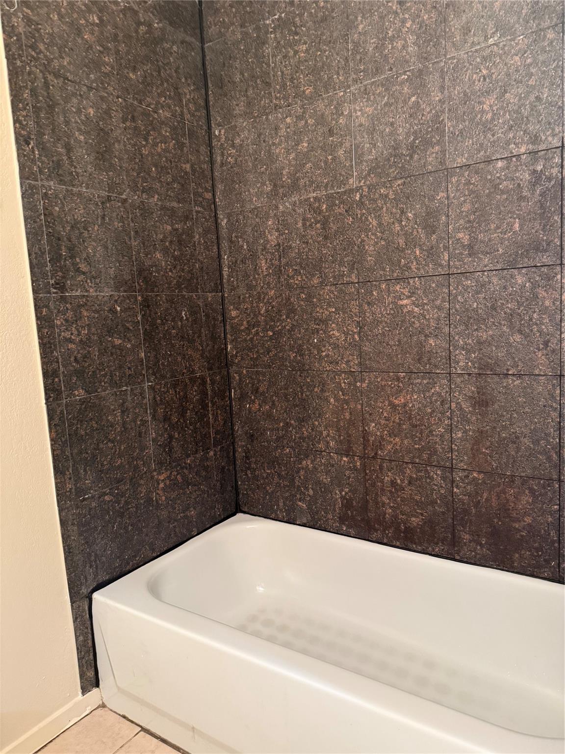 900 Sirocco Dr # B, Austin, TX 78745