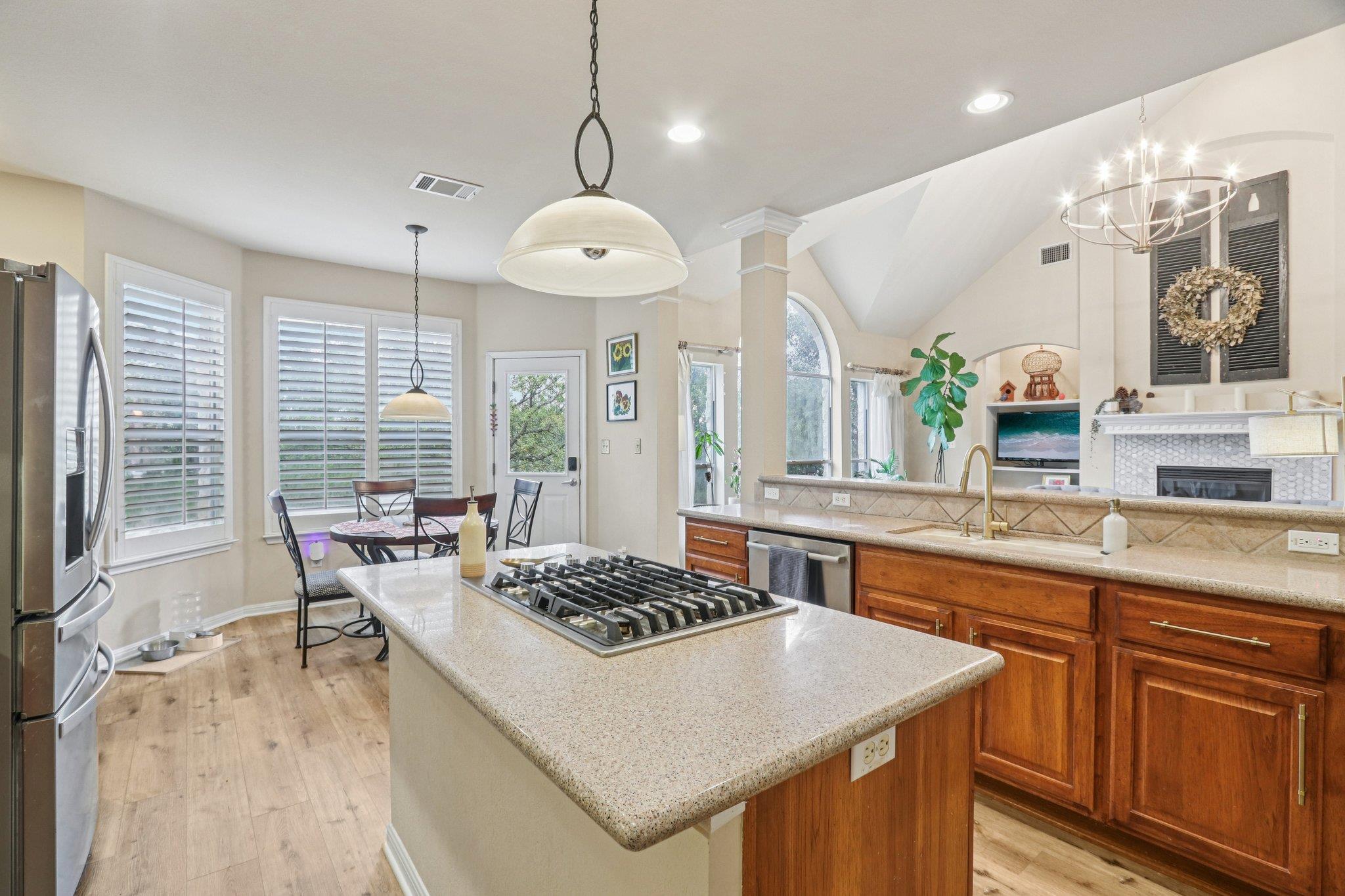 7124 Via Dono Dr, Austin, TX 78749