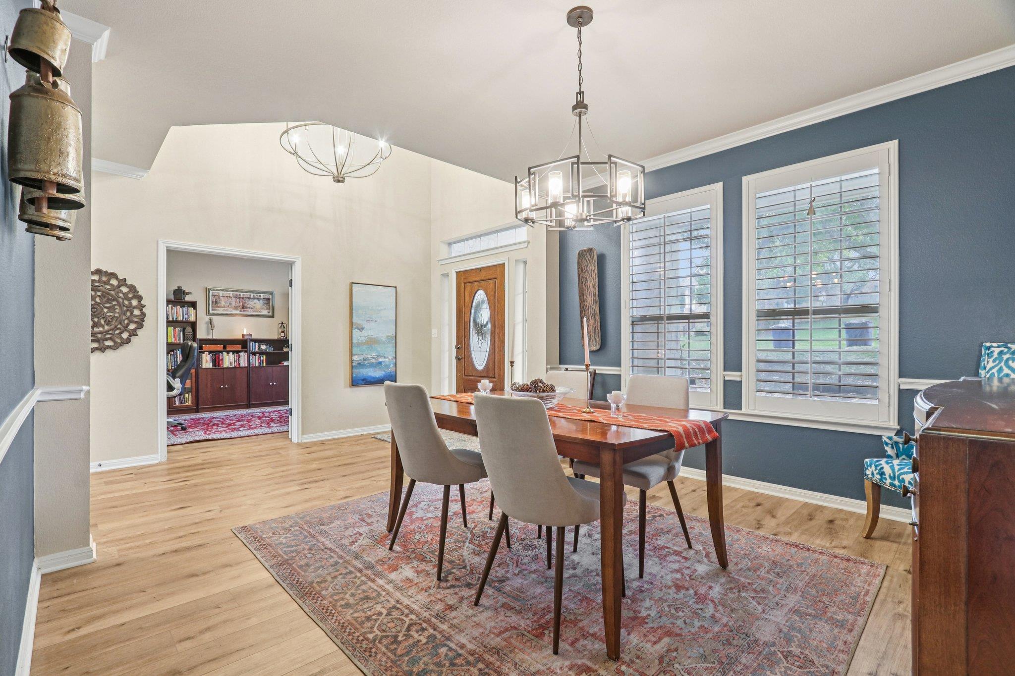 7124 Via Dono Dr, Austin, TX 78749