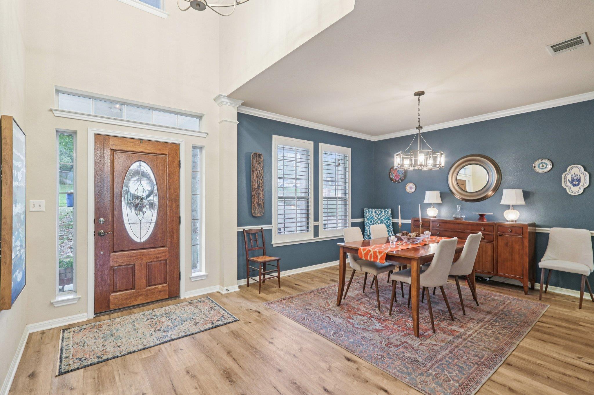 7124 Via Dono Dr, Austin, TX 78749