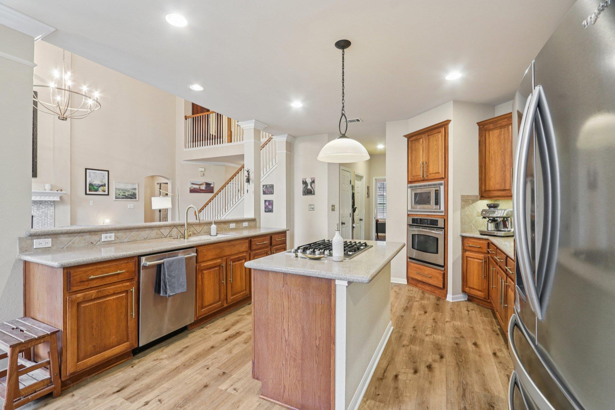 7124 Via Dono Dr, Austin, TX 78749