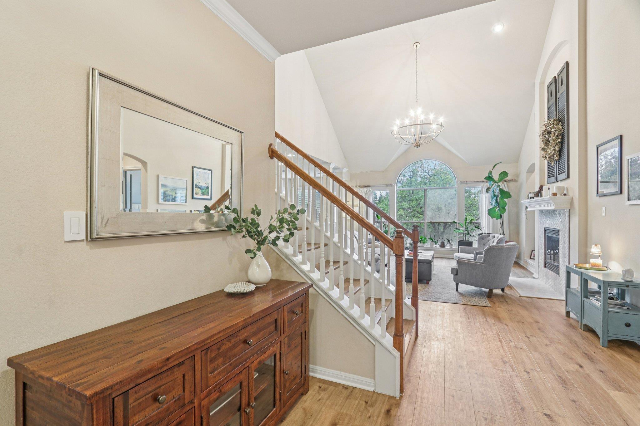 7124 Via Dono Dr, Austin, TX 78749