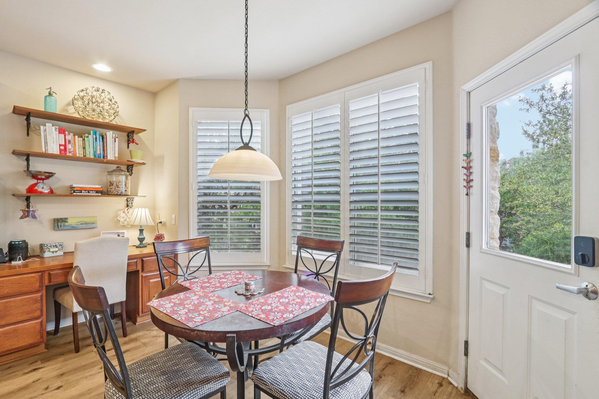 7124 Via Dono Dr, Austin, TX 78749