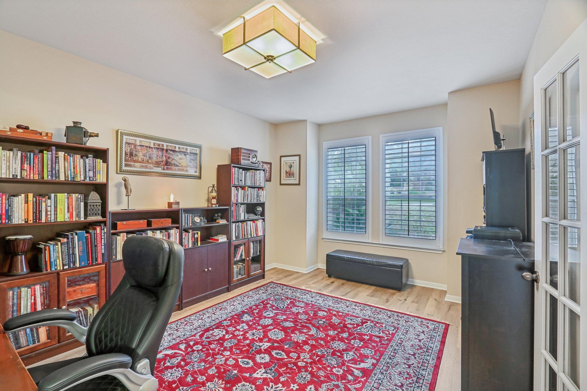 7124 Via Dono Dr, Austin, TX 78749