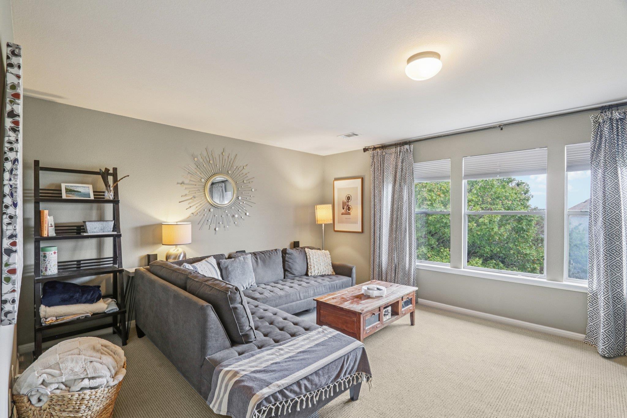 7124 Via Dono Dr, Austin, TX 78749