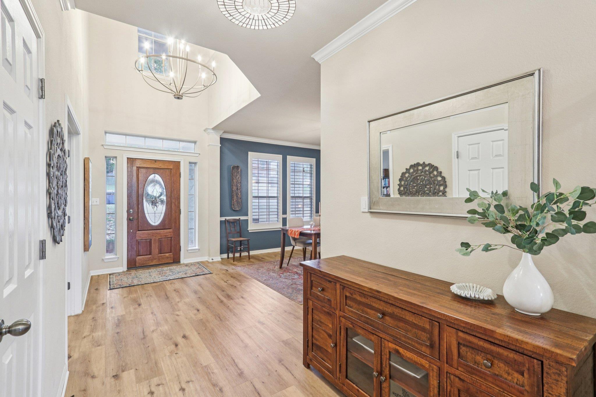 7124 Via Dono Dr, Austin, TX 78749