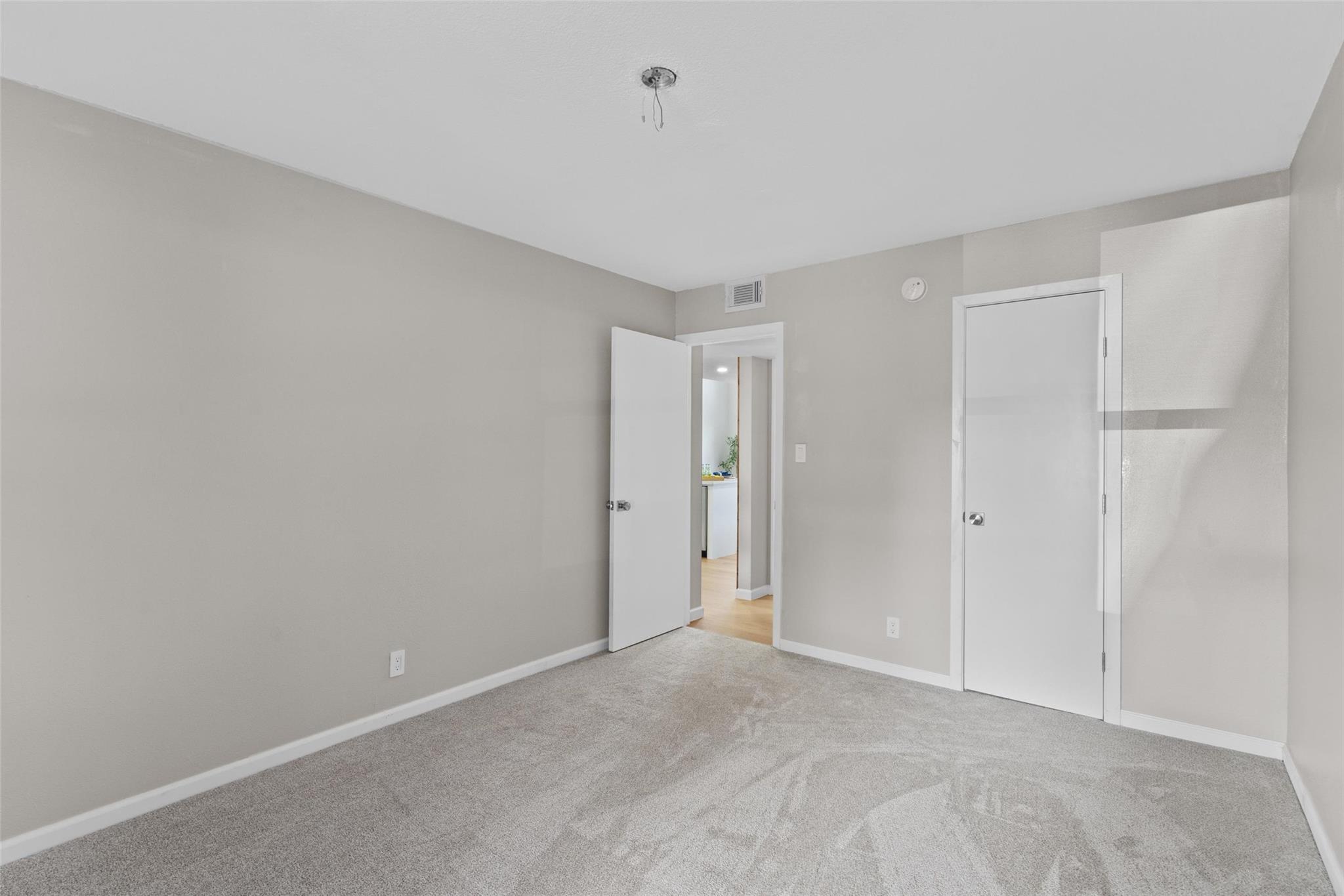 103 Comanche Pt, Point Venture, TX 78645