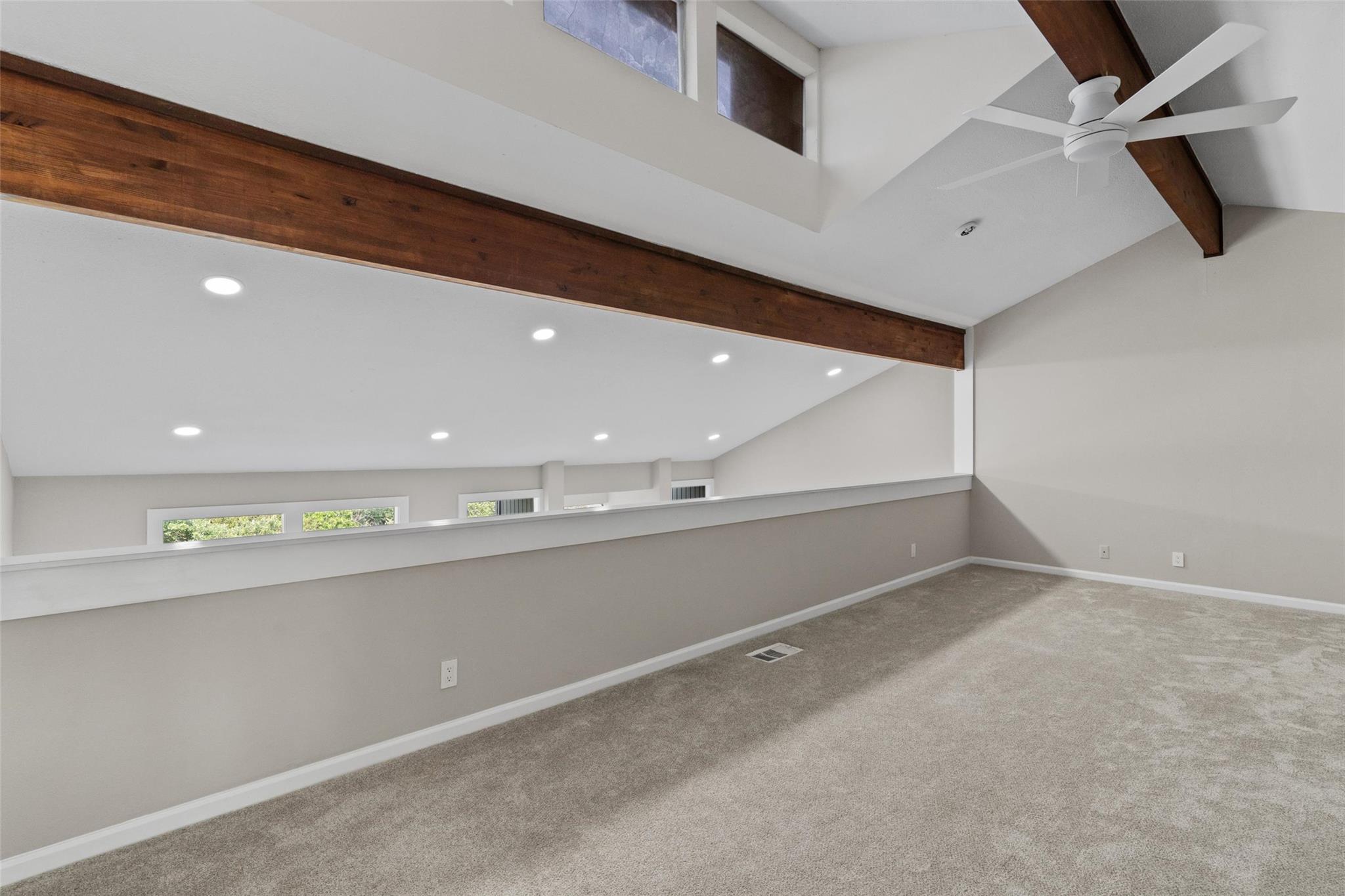 103 Comanche Pt, Point Venture, TX 78645