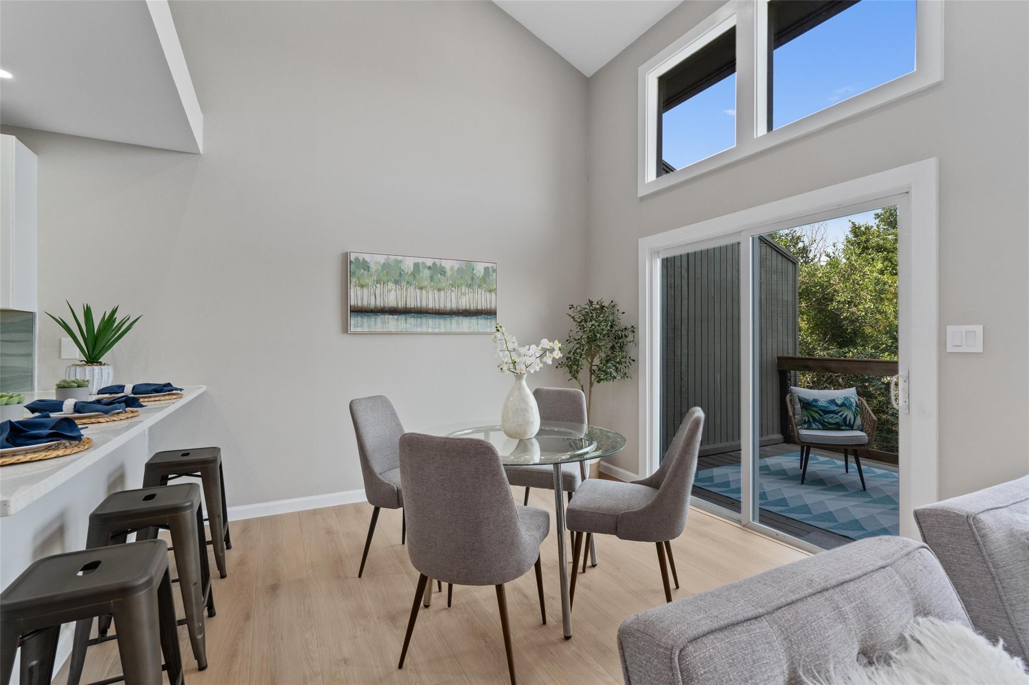 103 Comanche Pt, Point Venture, TX 78645