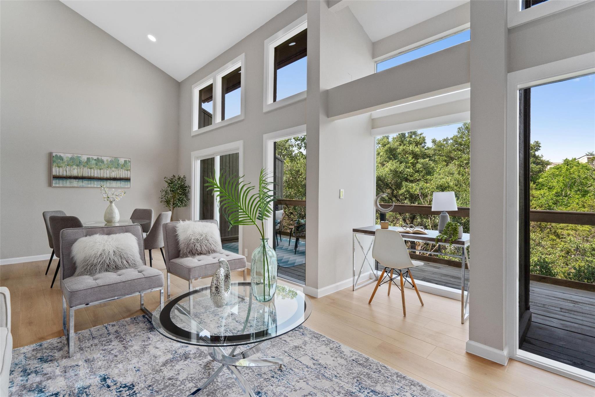 103 Comanche Pt, Point Venture, TX 78645