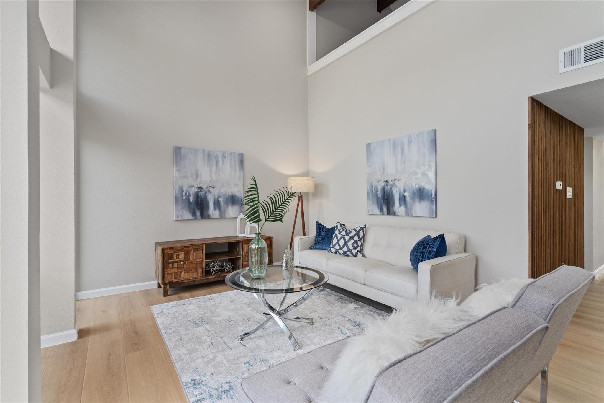 103 Comanche Pt, Point Venture, TX 78645