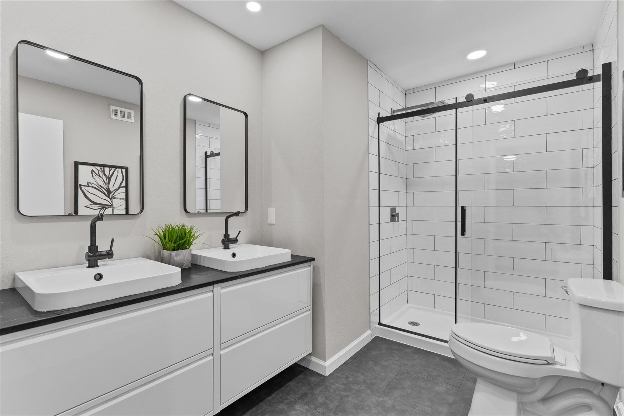 103 Comanche Pt, Point Venture, TX 78645