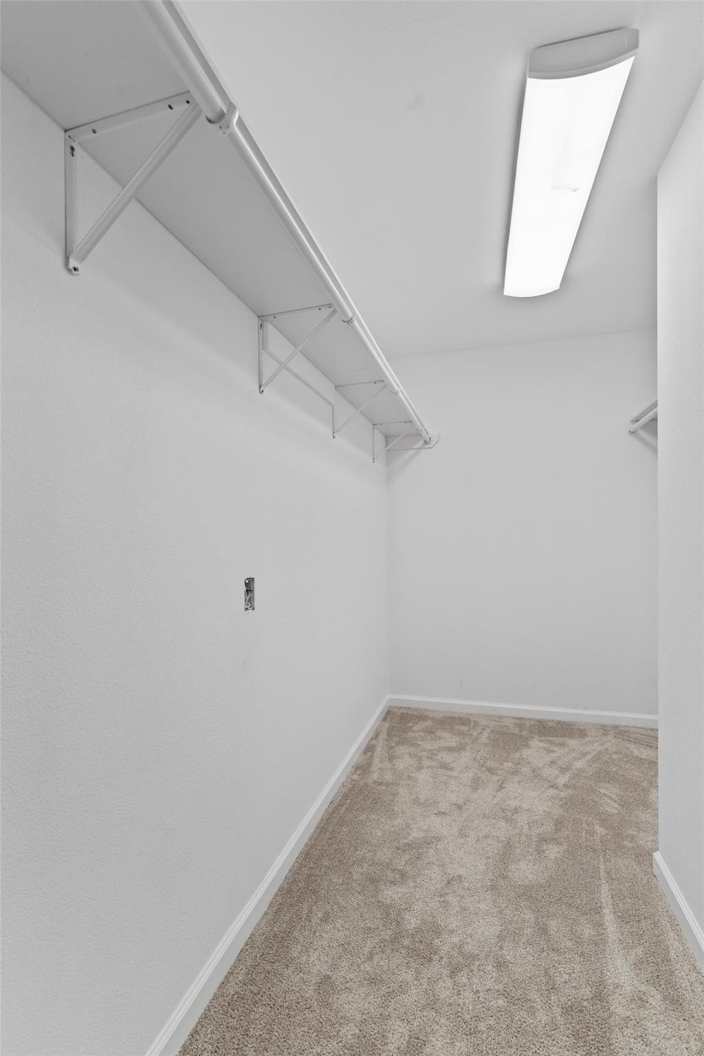 103 Comanche Pt, Point Venture, TX 78645