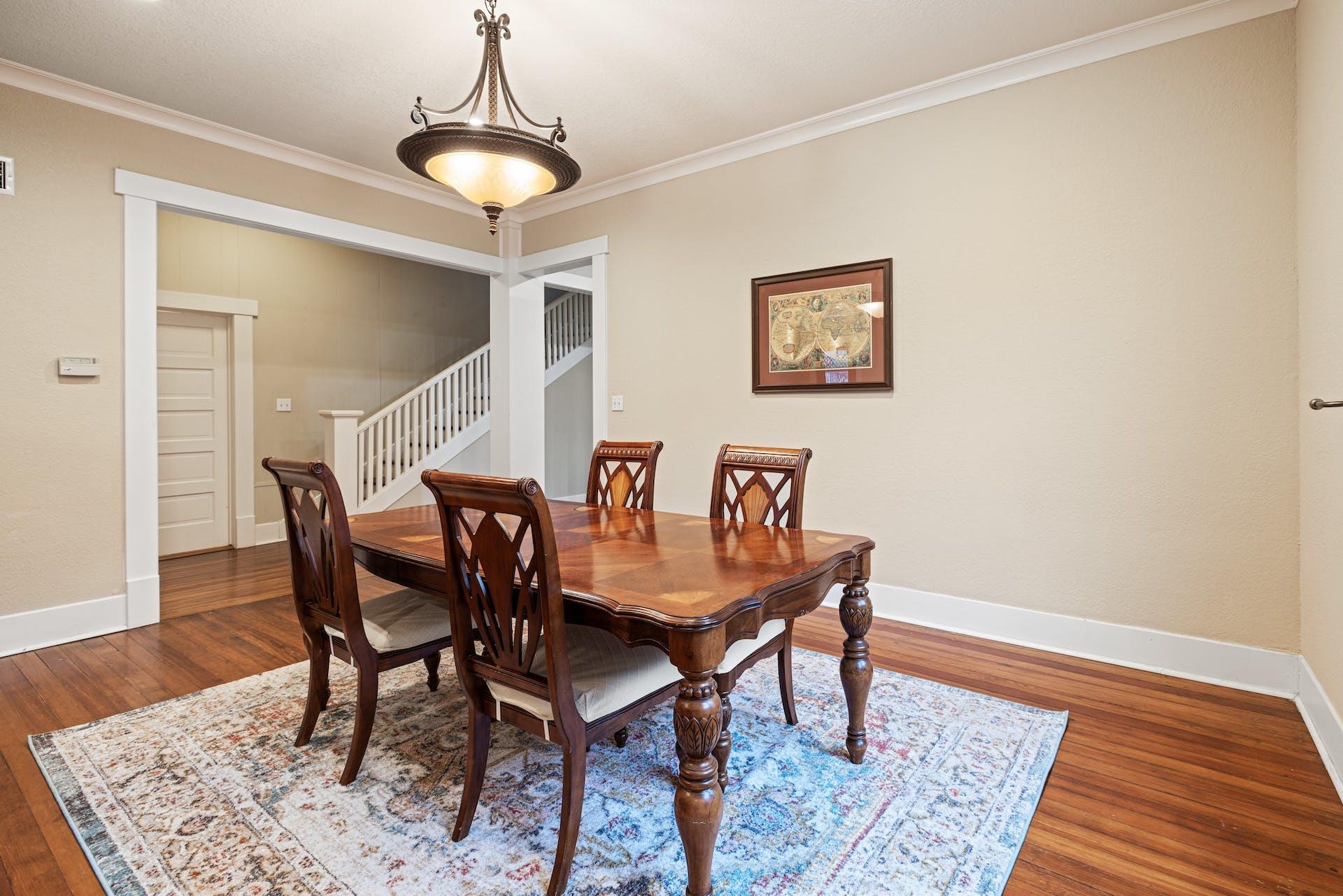 1211 Lexington St, Taylor, TX 76574