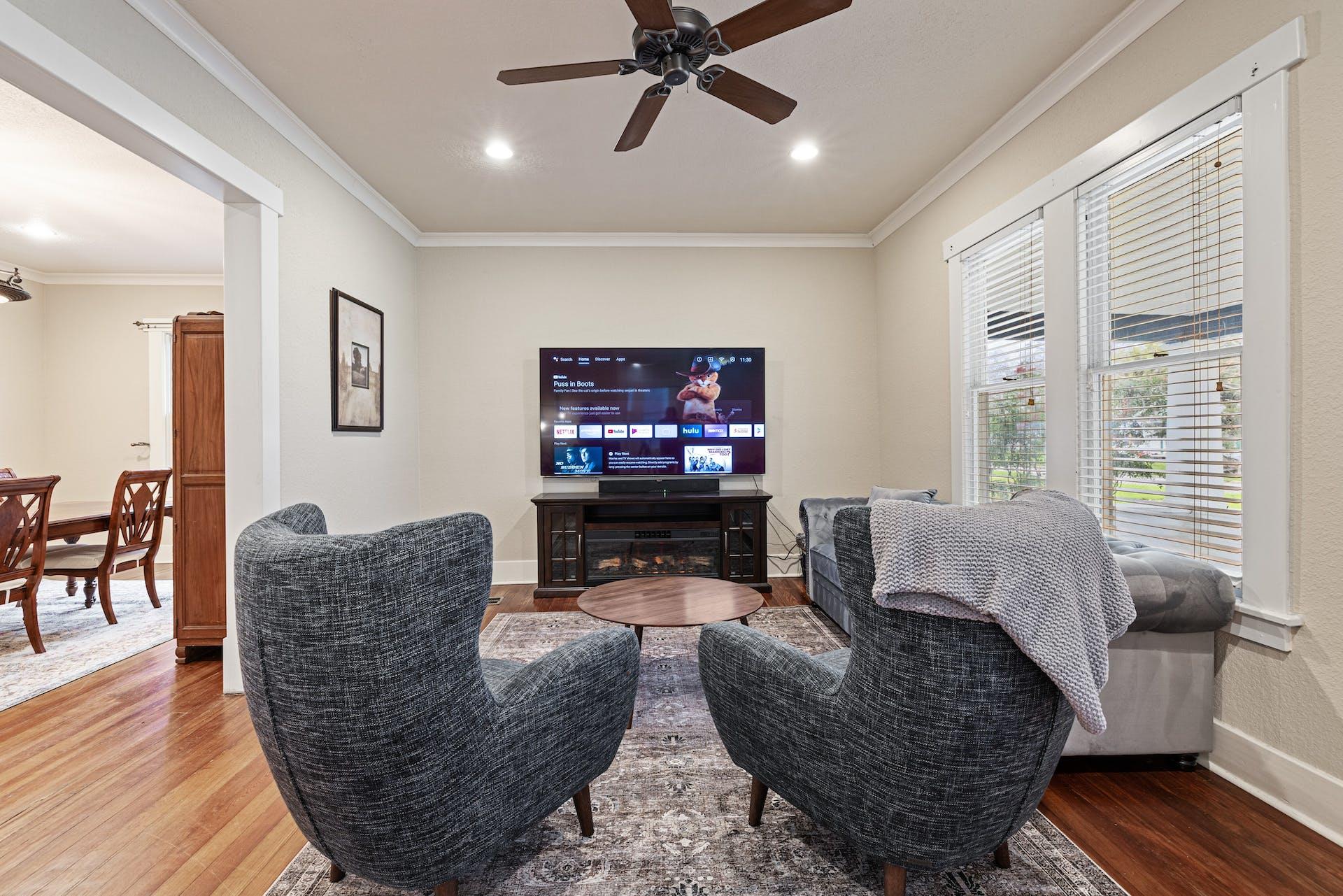 1211 Lexington St, Taylor, TX 76574