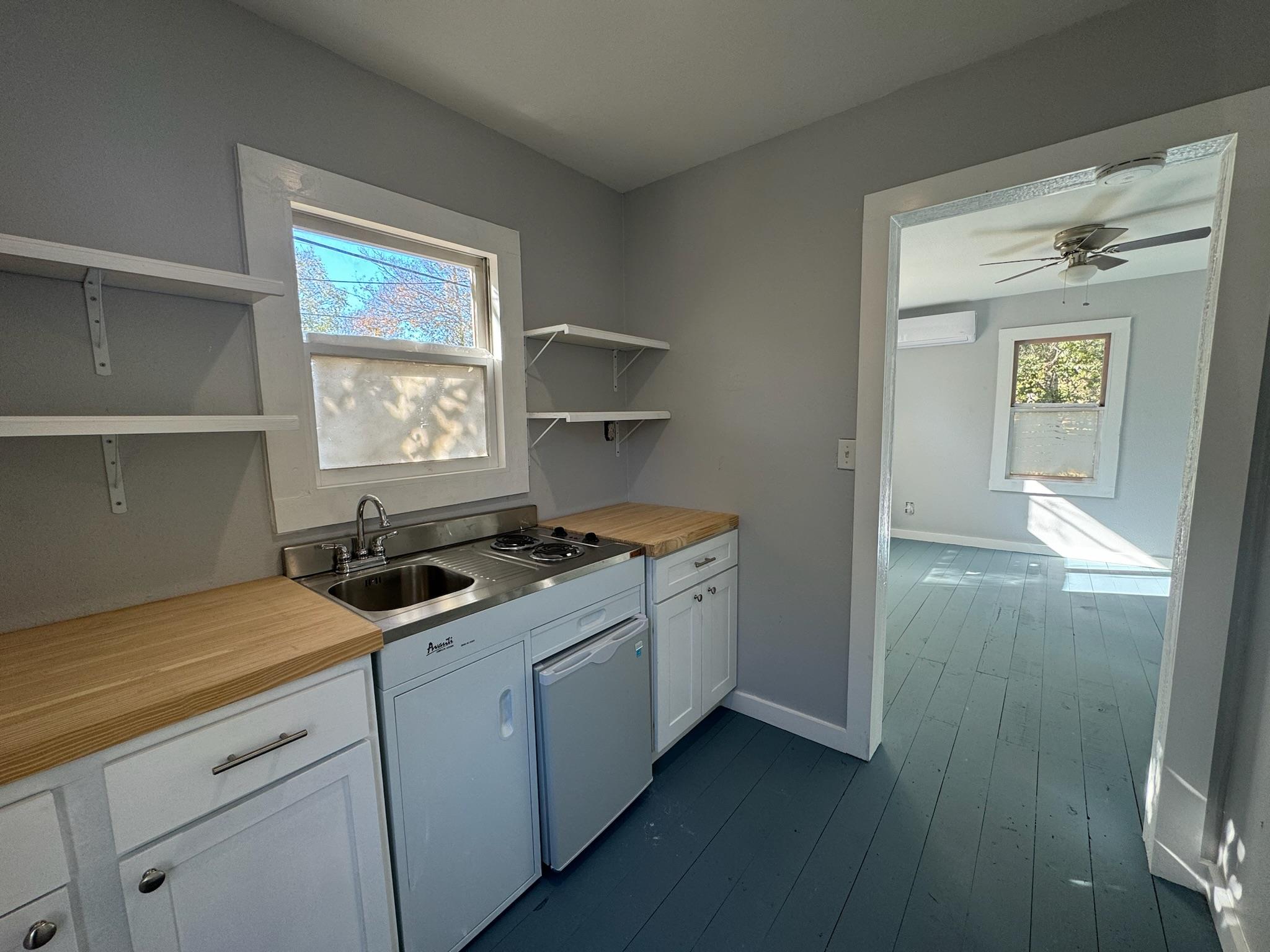 511 Main St, Martindale, TX 78655