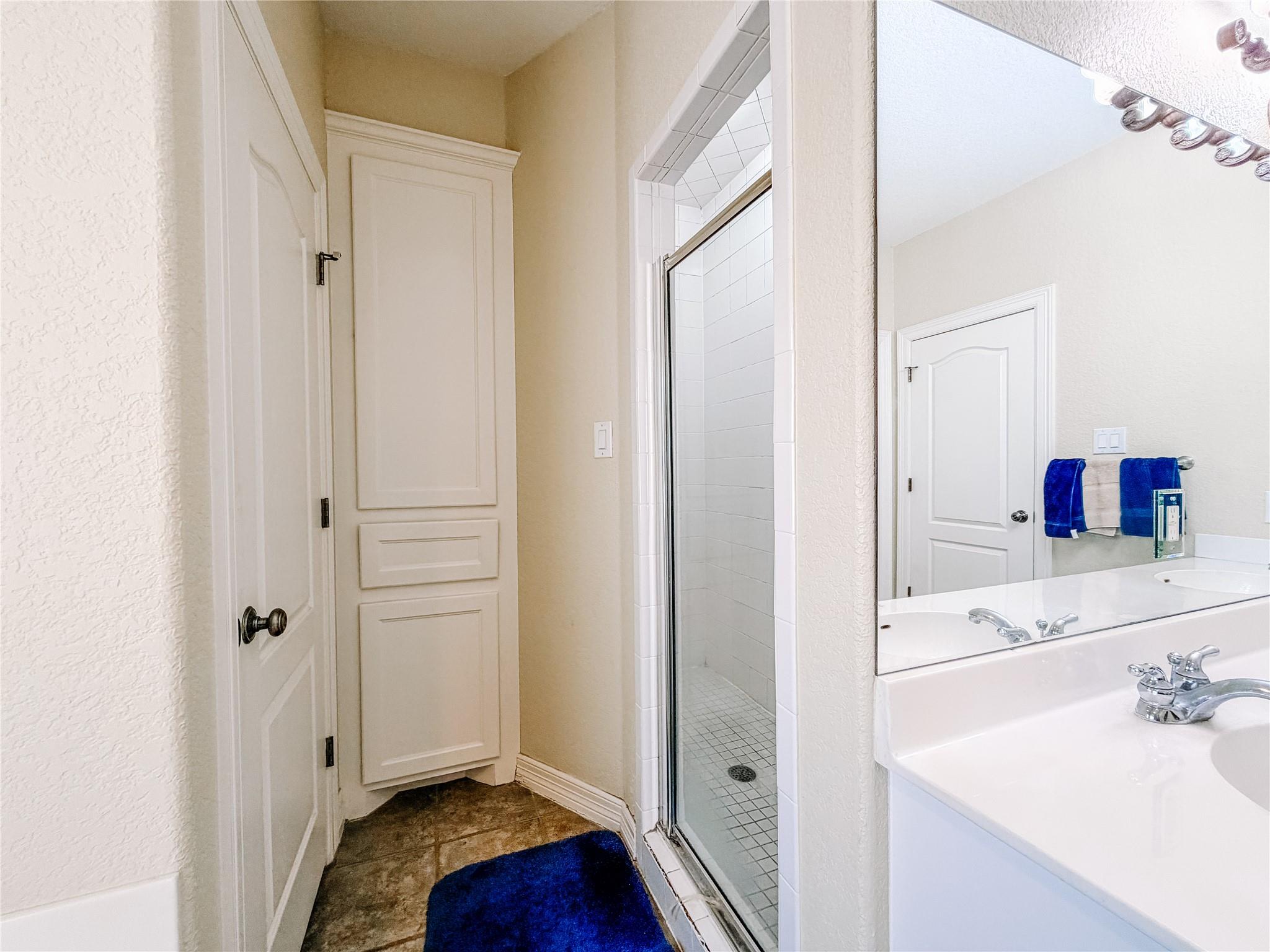 1027 Stagecoach Trl, San Marcos, TX 78666