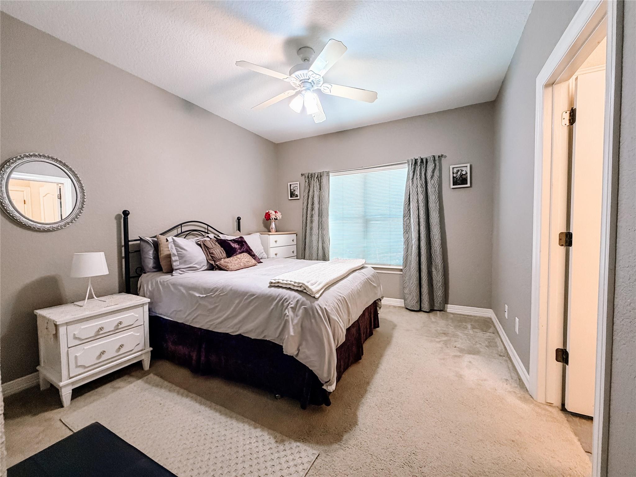 1027 Stagecoach Trl, San Marcos, TX 78666