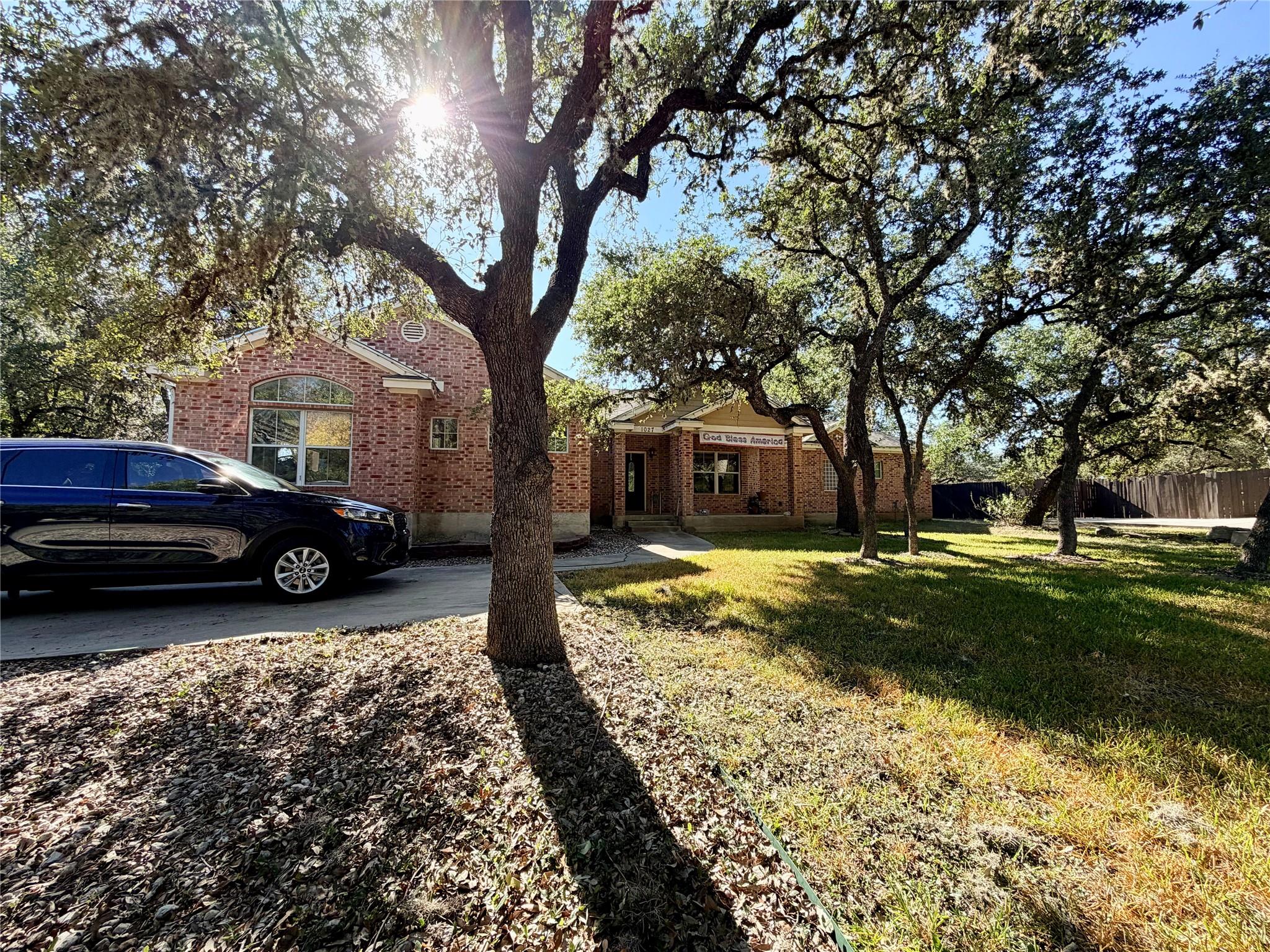 1027 Stagecoach Trl, San Marcos, TX 78666