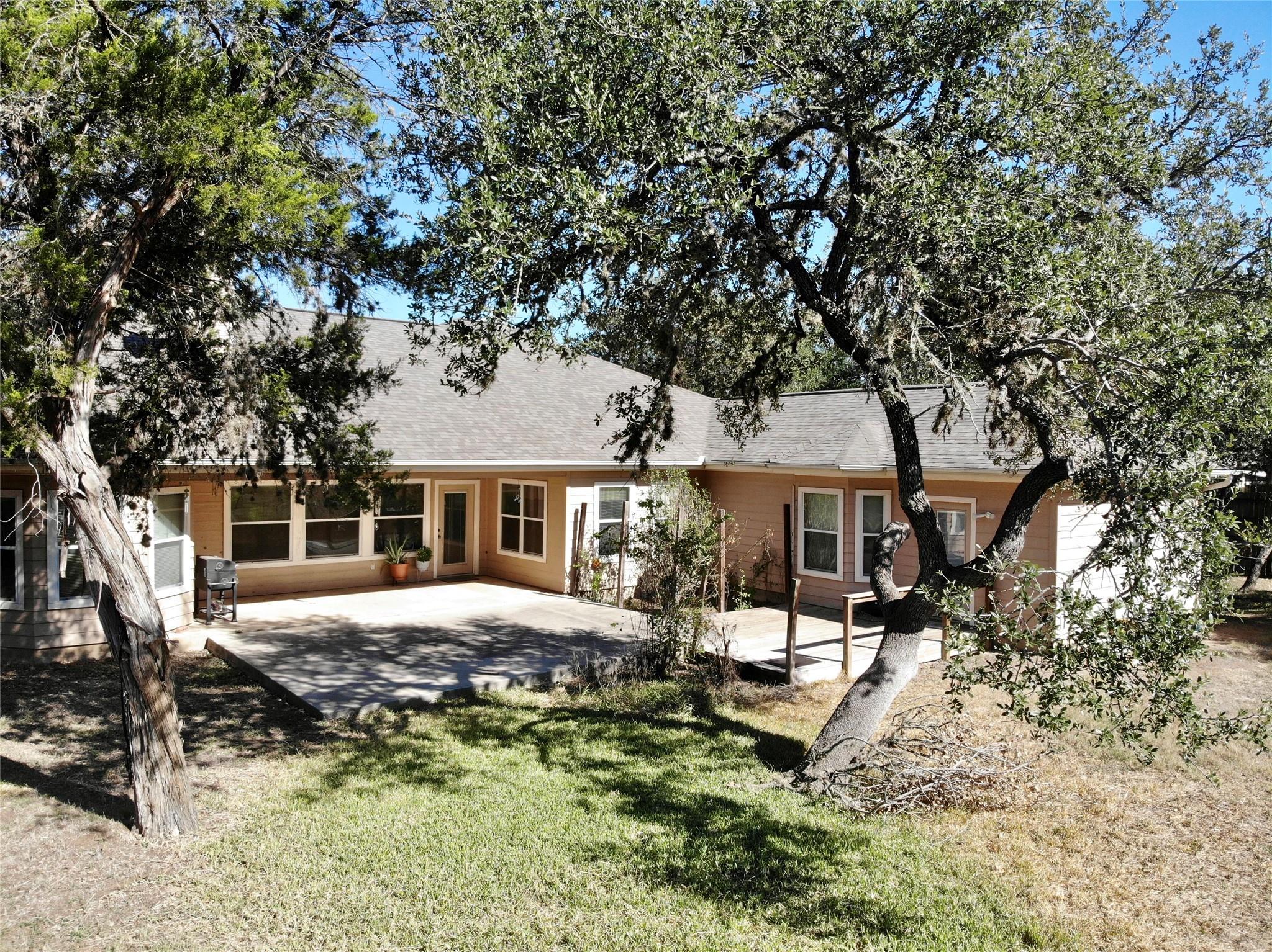 1027 Stagecoach Trl, San Marcos, TX 78666
