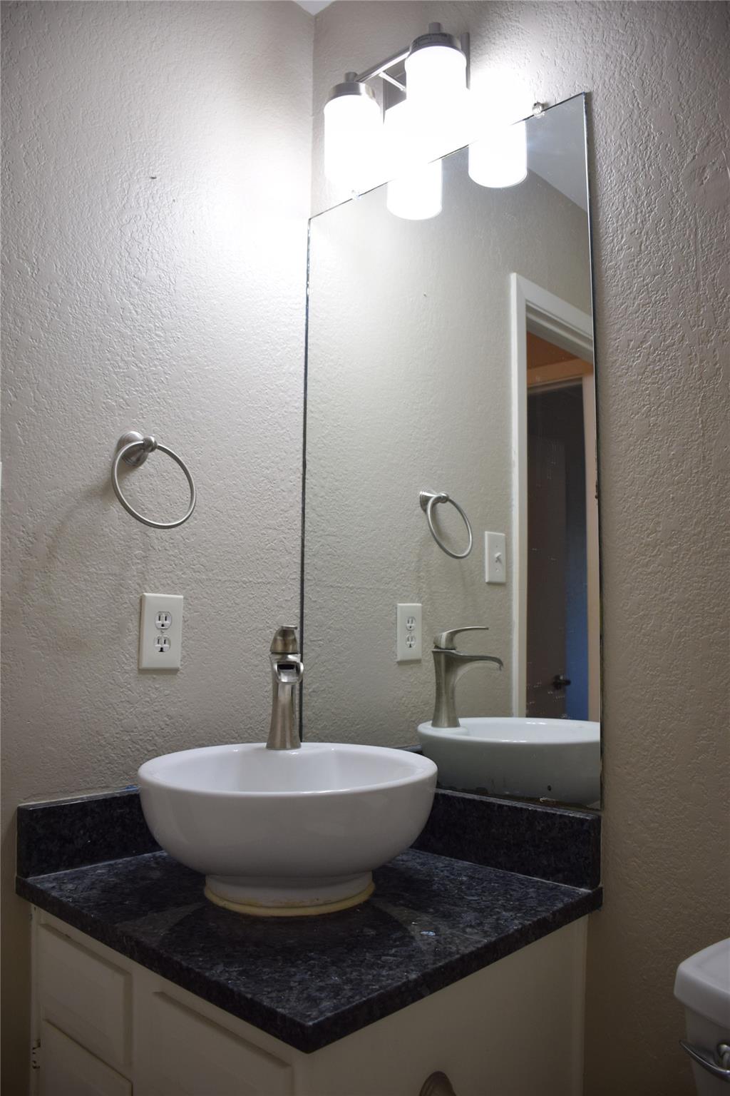 7703 Elderberry Dr, Austin, TX 78745