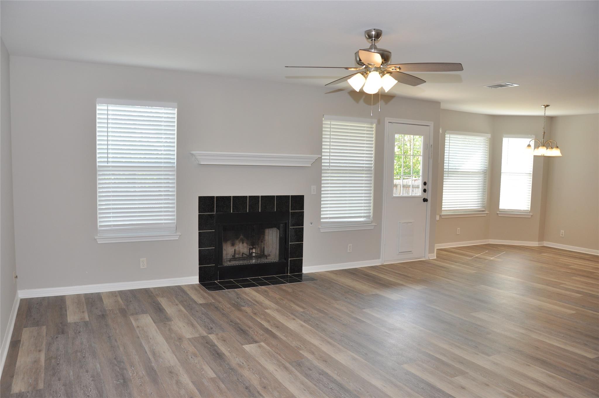 272 Spillway Dr, Kyle, TX 78640