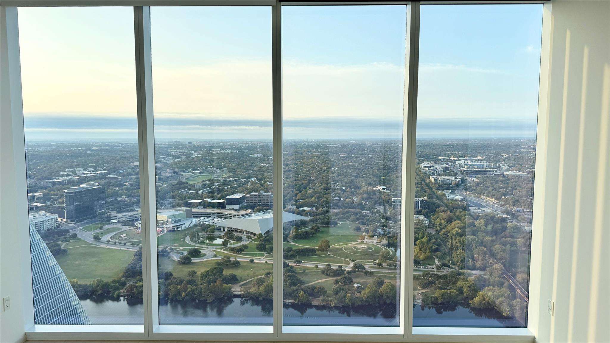 301 West Ave # 4906, Austin, TX 78701