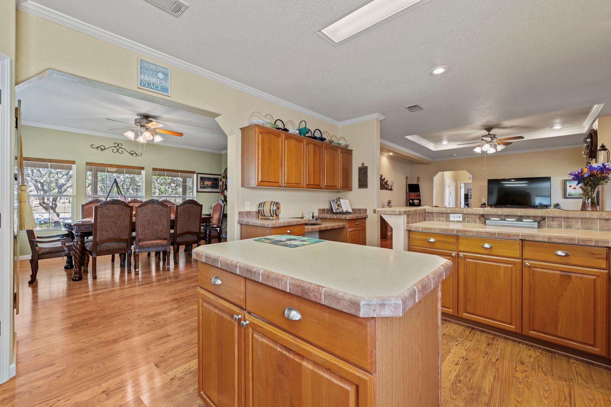 259 Burr Oak Trl, Harper, TX 78631