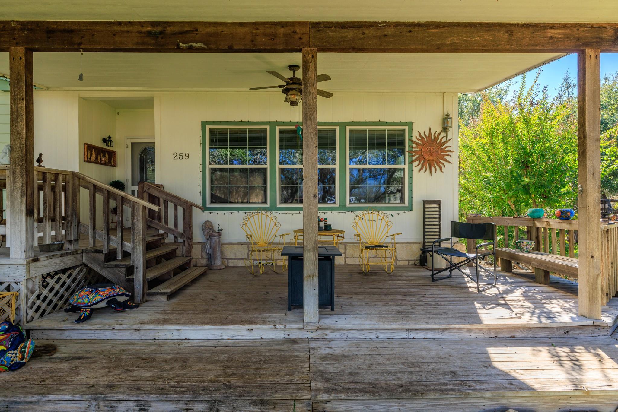 259 Burr Oak Trl, Harper, TX 78631