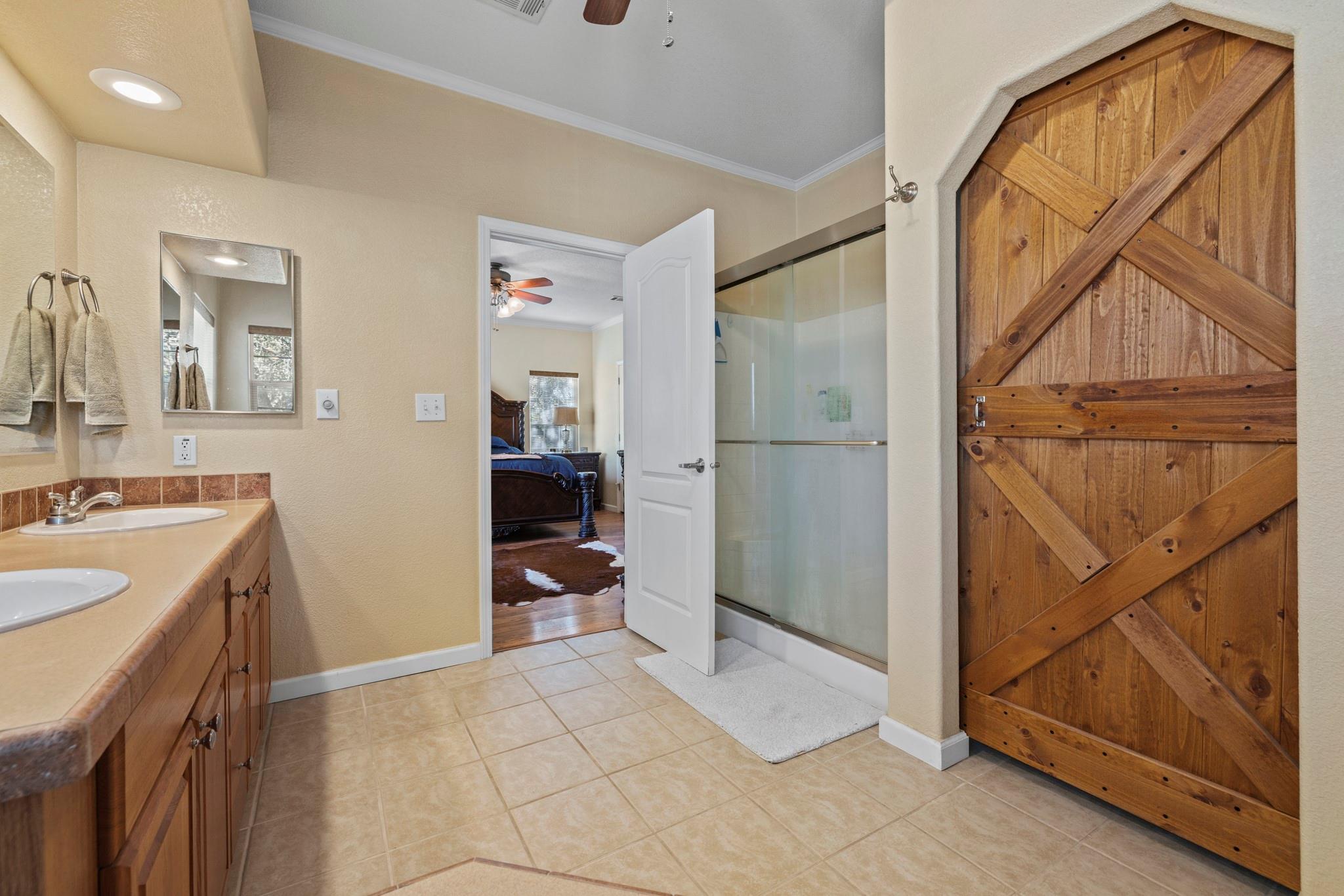 259 Burr Oak Trl, Harper, TX 78631