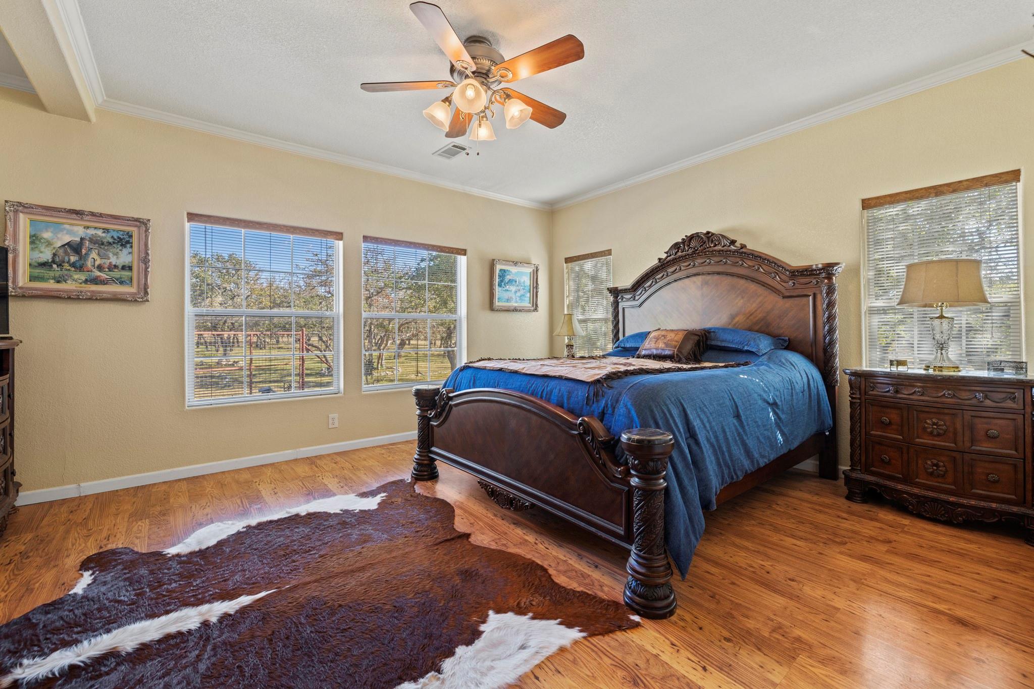 259 Burr Oak Trl, Harper, TX 78631