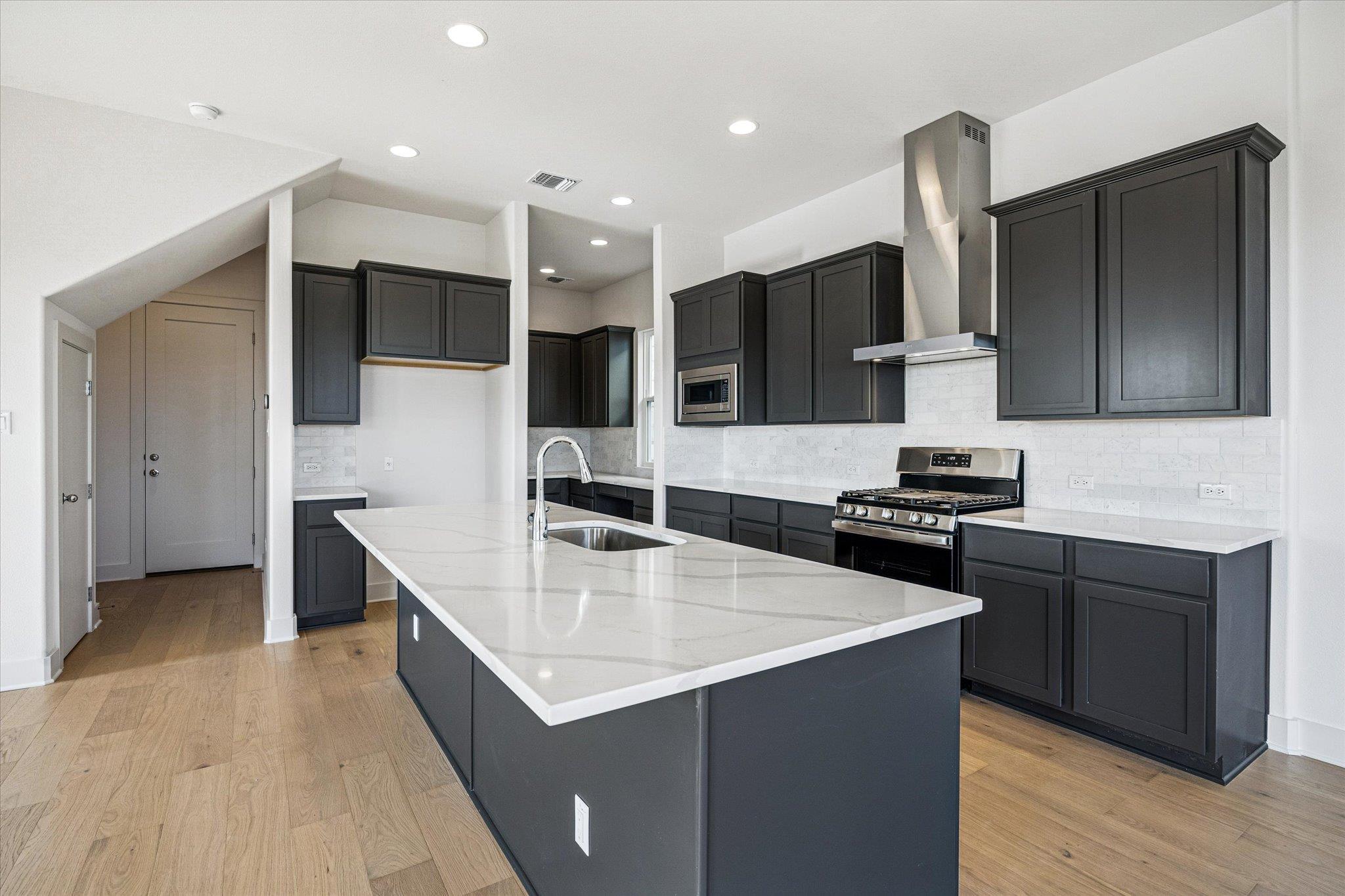 1531 N Red Bud Ln # 25, Round Rock, TX 78665