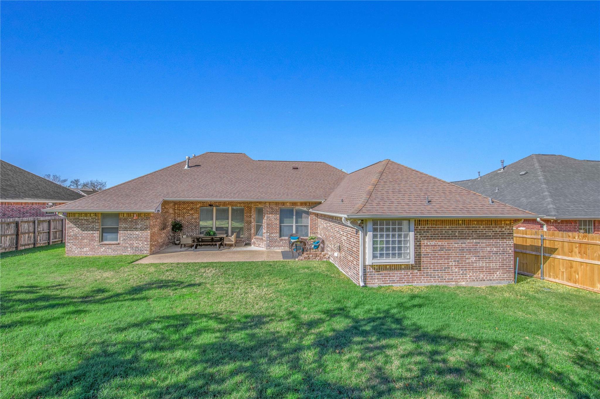 406 Cold Spring Dr, College Station, TX 77845