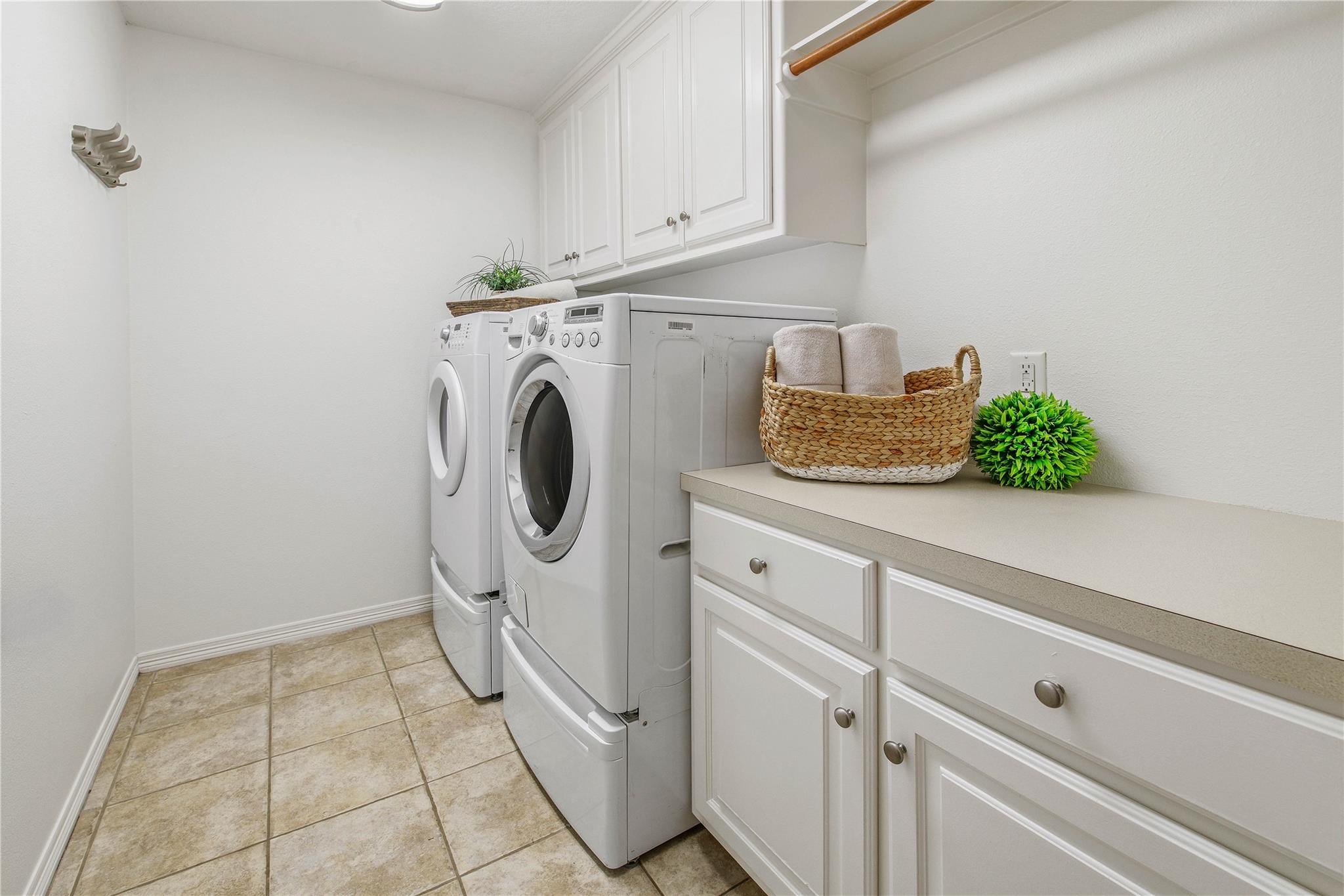 406 Cold Spring Dr, College Station, TX 77845