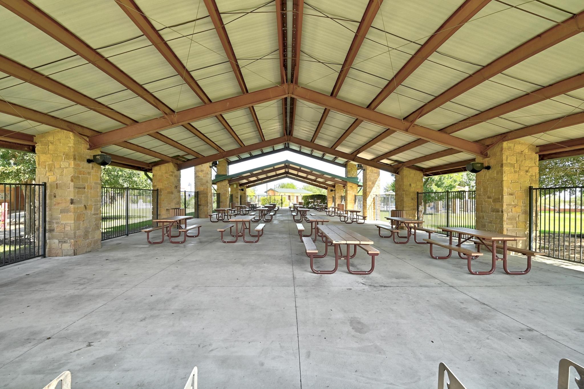 126 Silktassel Way, Buda, TX 78610