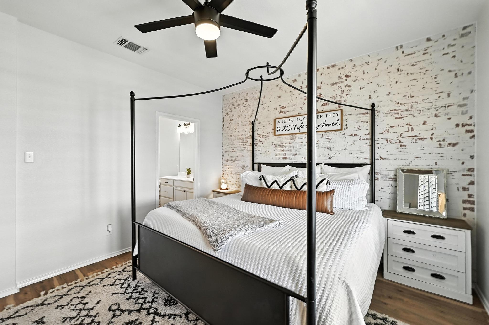 126 Silktassel Way, Buda, TX 78610