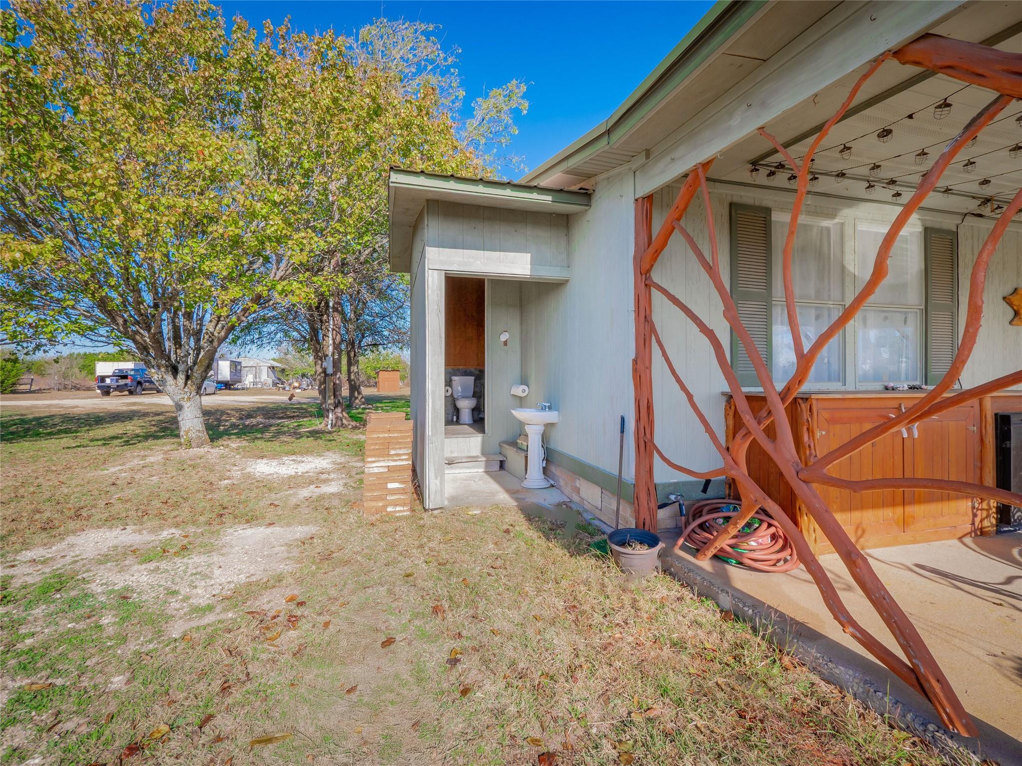 5900 Highway 138, Florence, TX 76527