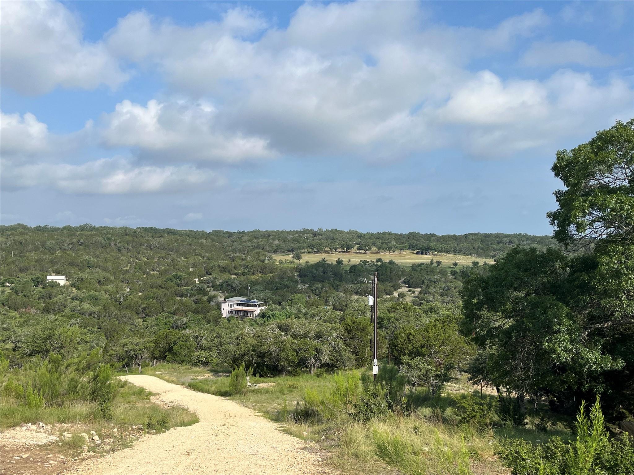 141 Hill Cv, Dripping Springs, TX 78620