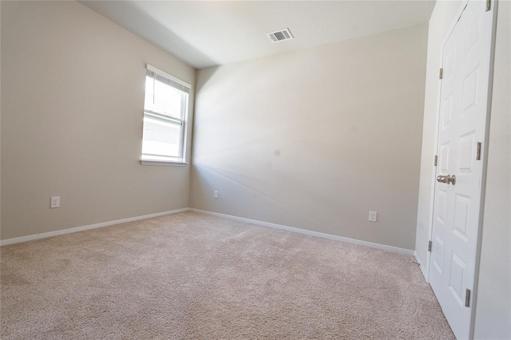 300 Fabion St, Kyle, TX 78640