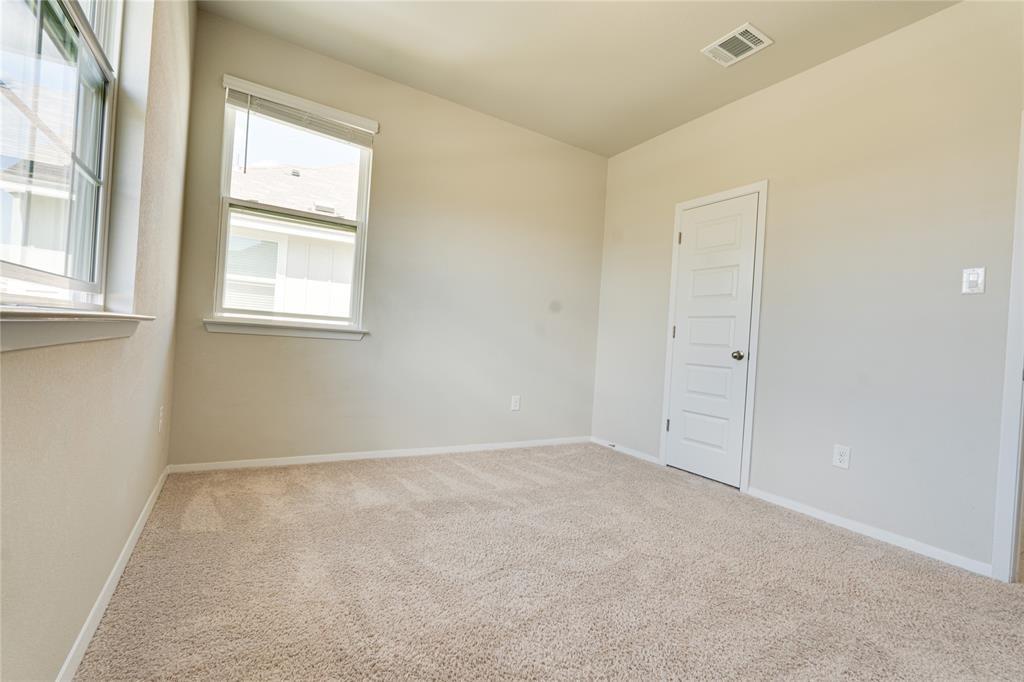 300 Fabion St, Kyle, TX 78640