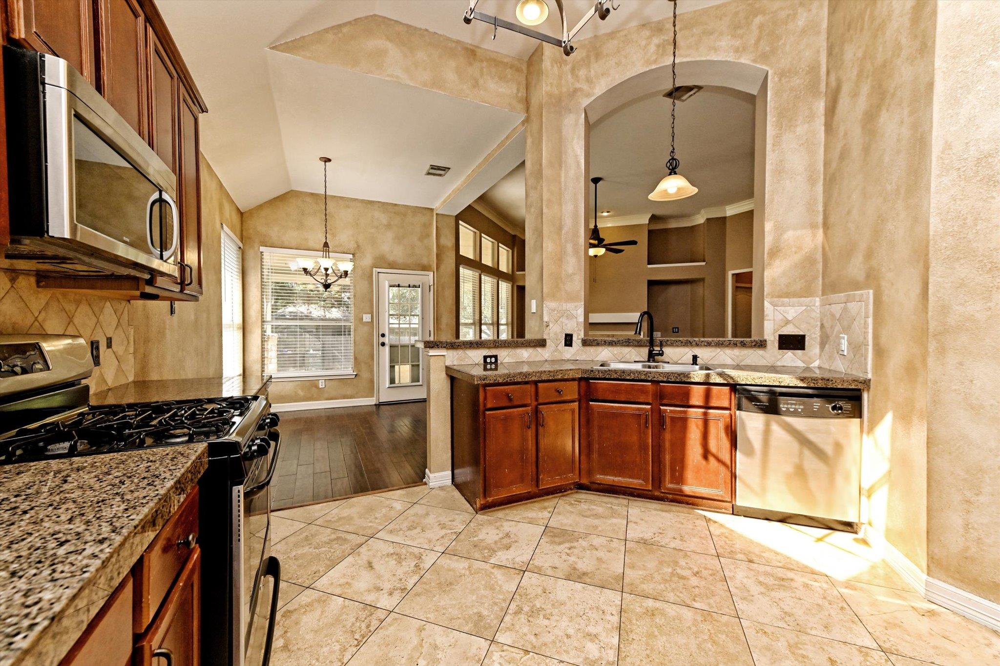 1504 Laurel Oak Loop, Round Rock, TX 78665