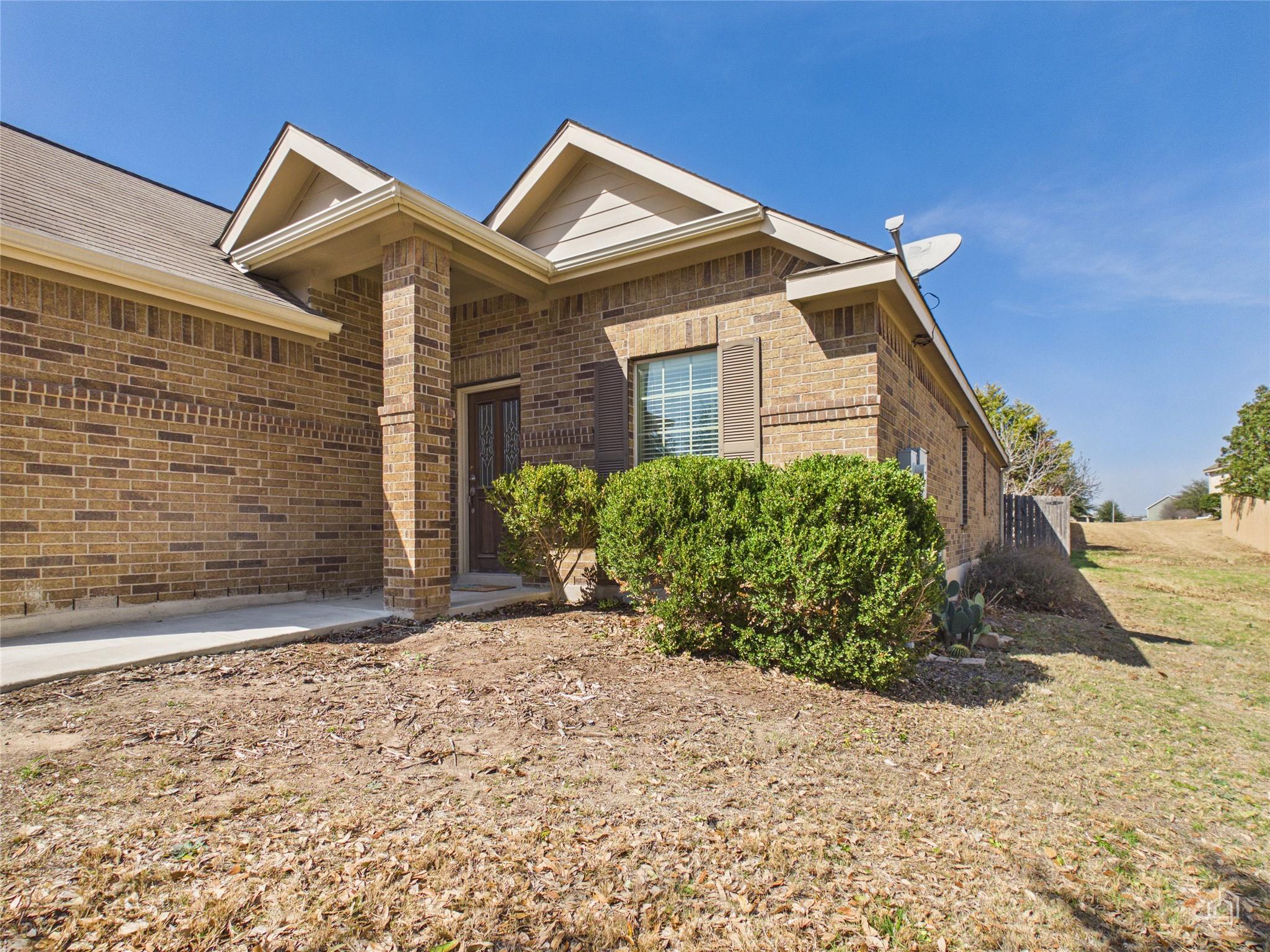 546 Travertine Trl, Buda, TX 78610