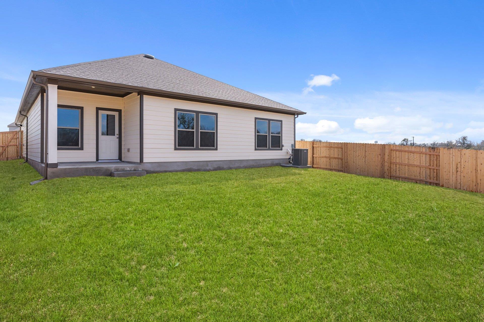 13504 Gray Landing Dr, Elgin, TX 78621